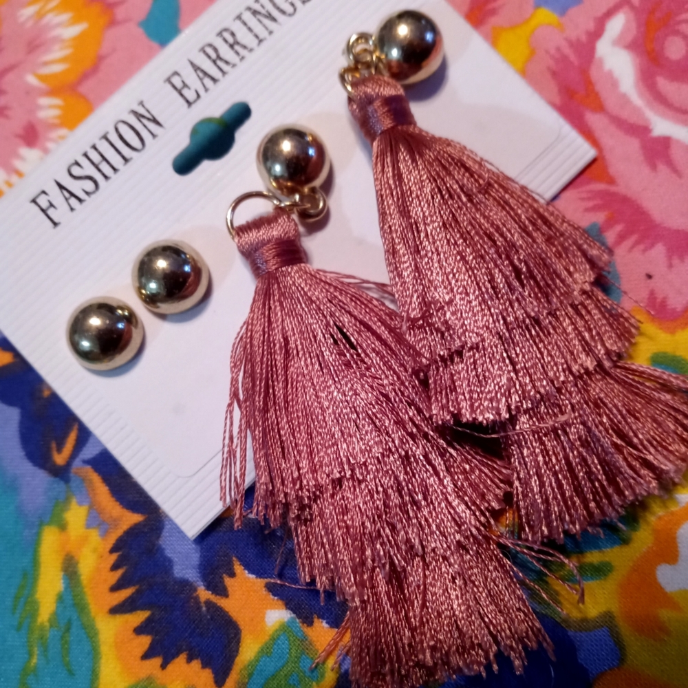 New 2 pack of earings set